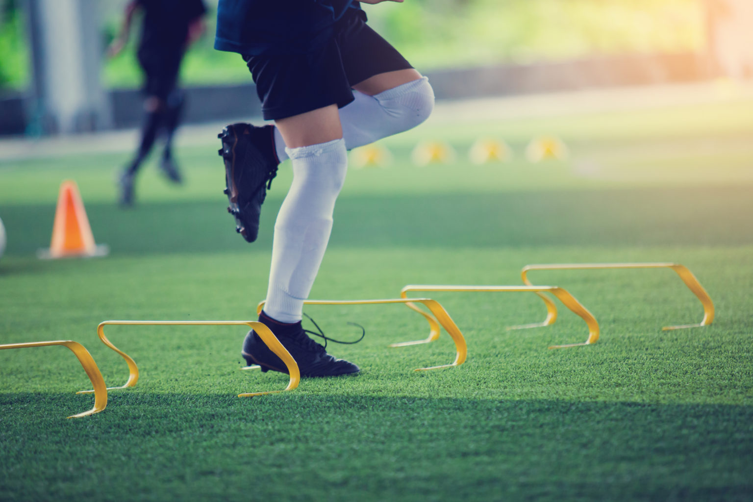 Ausdauerparcour Fußball: Grundlagenausdauertraining Mit Ball Und ...